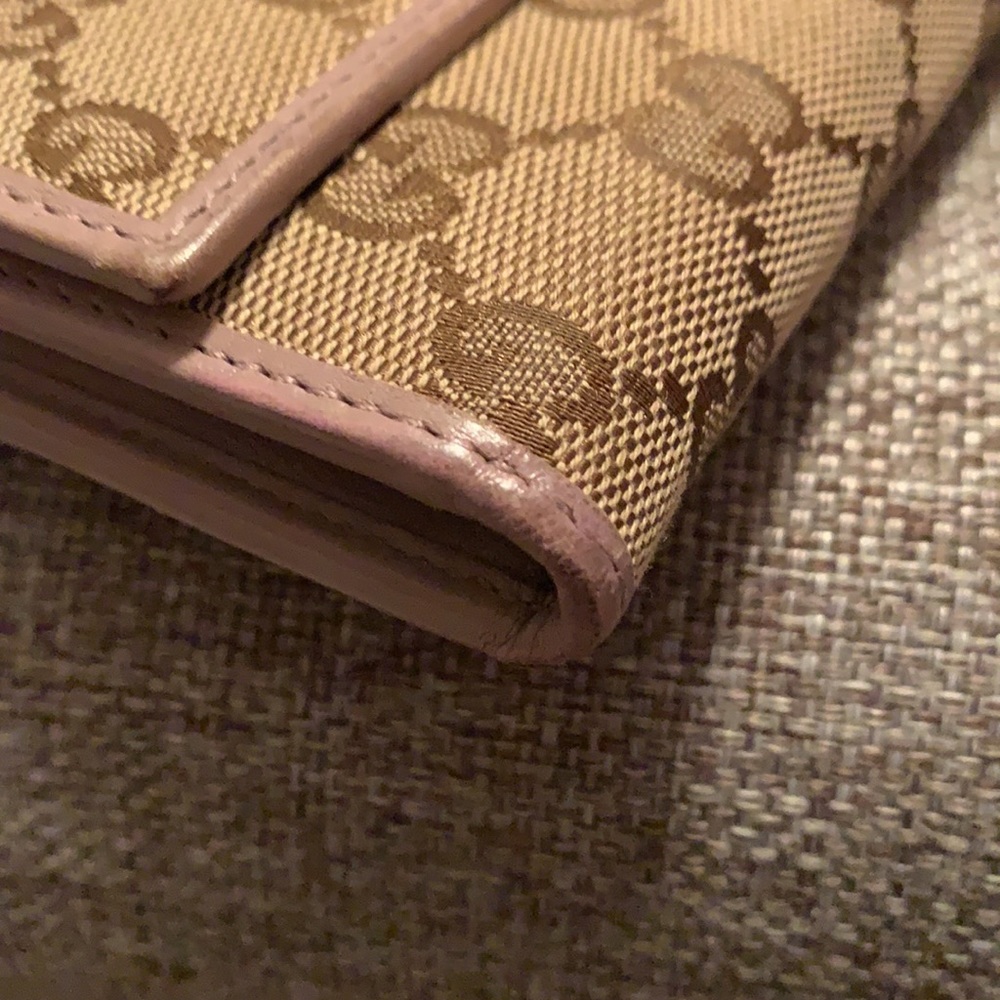 Gucci - Picture 4 of 7